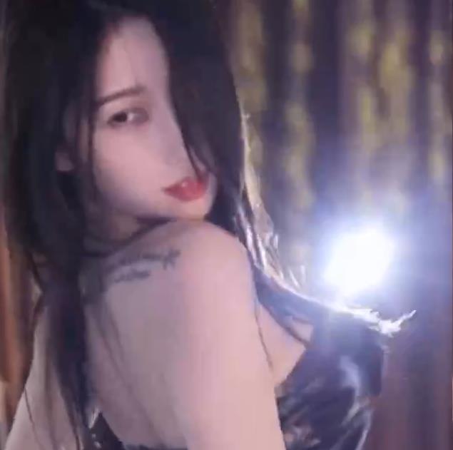 28V虎牙4G正恒韵子&林软软强强联合，高颜值主播火热上贤妗