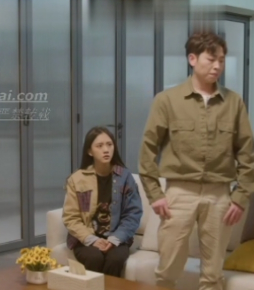 艾彩系列：丝足、踩踏、指教、圣水，NV293G，爱脚，初九，婉慈，微希，视频合集大揭秘！