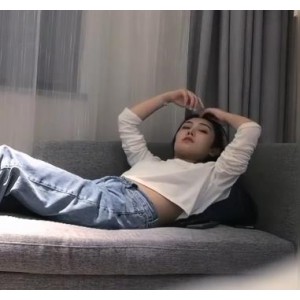 T花学生美女合集3V-1.3G：不同女主，颜值身材俱佳，用嘴观看