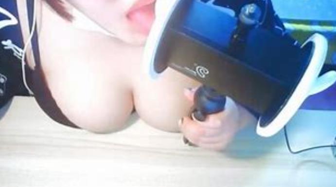 咩咩酱最新帝王套合集，4.6G视频尽在其中