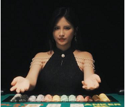 YY女神姚彤彤冷门佳人小合集，演绎女荷官，Y荡无保护作品，战况激烈，总大小3.8G，快进入下载观看！