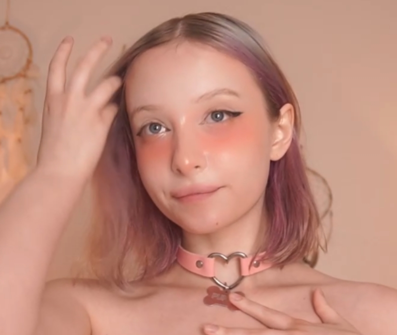 朴敏英直播百度盘合集：转载搬运，漂亮外貌一般内容，9个视频总计31.2GB