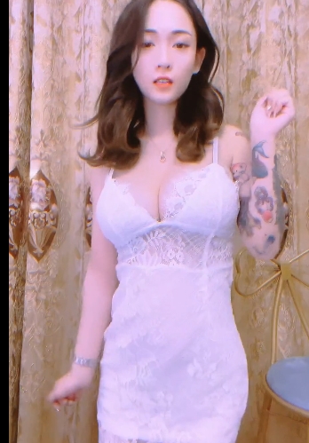 御姐气质小奶球主播作品合集，视频大小800MB，漂亮丰满女主播不容错过