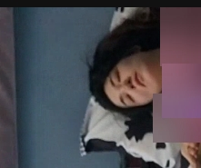 上海美女童婕，资源丰富，微胖身材，互动表情吸睛，六部视频共2.25G