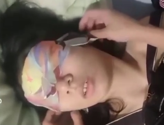 可爱妹子家庭三人游，轮番爆撩无屏障，度盘百度秒传