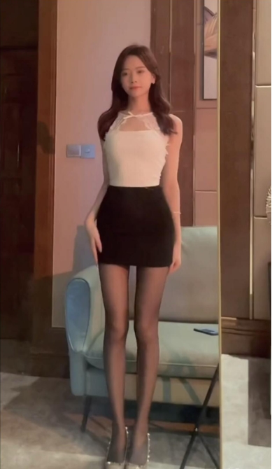 超火抖音不一样的变装视频