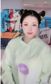 霸王兽私拍福利39V1G：抖音主播热舞双镜头，清纯靓丽身材出众