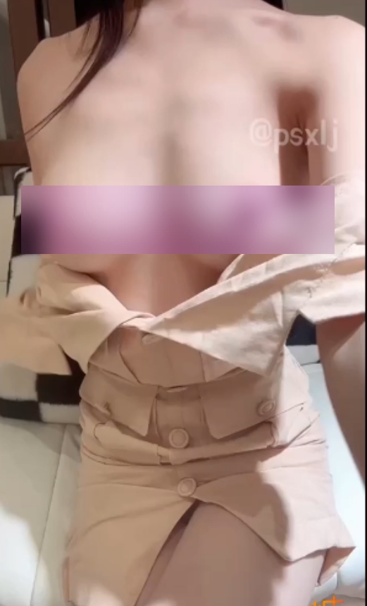 小貂蝉8v1g：新晋福利姬，百度ED2K收藏视频，豹纹服装吸睛