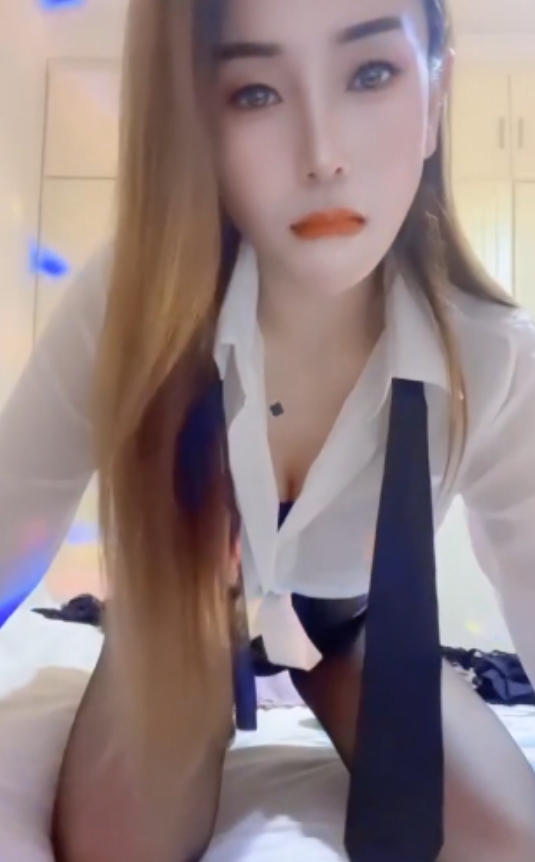 琴姐尺度私拍+福利热舞丝足诱惑合集，3.05G超长视频103V，爽嗨沉沦