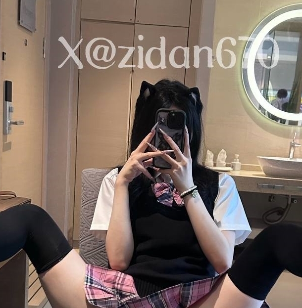 紫蛋：光“阴”反差女神，16v2.8g，收藏369，新增6v