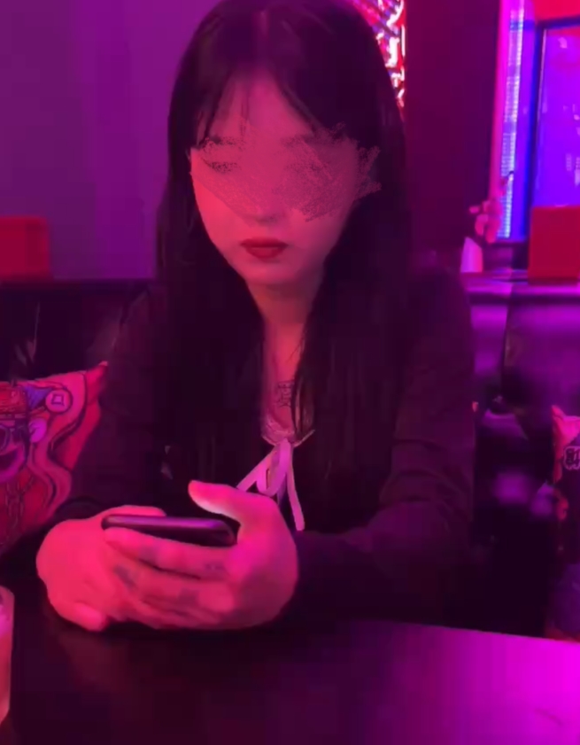 端午放假回家，兄妹乱来大神草妹妹视频0.6G