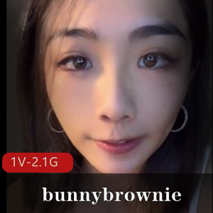 台湾S妹bunnybrownie火爆合集：117个视频8.8G，男主女主火爆表情自拍，用嘴吞金迎接，只在onlyfans订阅