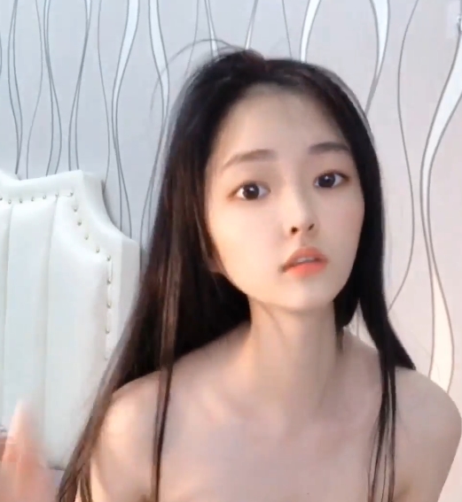 芋喵喵露脸福利姬：54v17.6g视频合集，百度收藏601次，11月新增展示