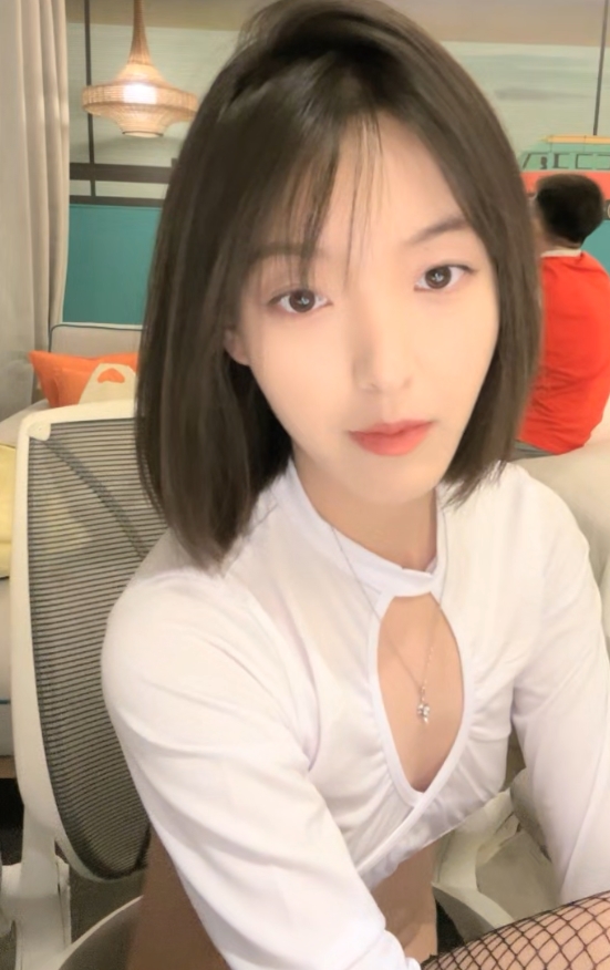 熙颜主演《灵魂绿转黄》106v149g，百度ED2K双平台热议