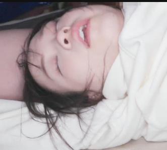 岛国GIF视频1V1.4G：求出处系列4，女主瘦弱感觉十足