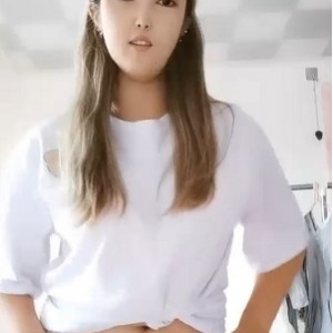 甜美热舞达人咩咩，66v10.2g视频收藏高达185，百度搜索结果达115