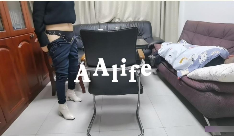 火爆直播合集：成熟女人aalife展示百度云，308P723M竞争激烈圈粉