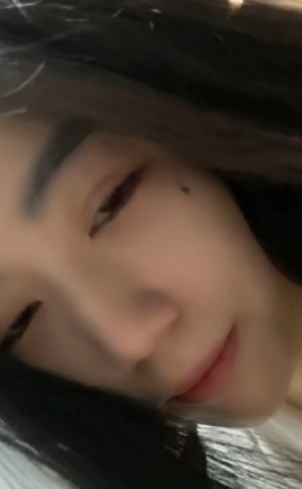 抖音甜美女大学生欣梦然6v4.9g，收藏量破百，活力青春不可错过