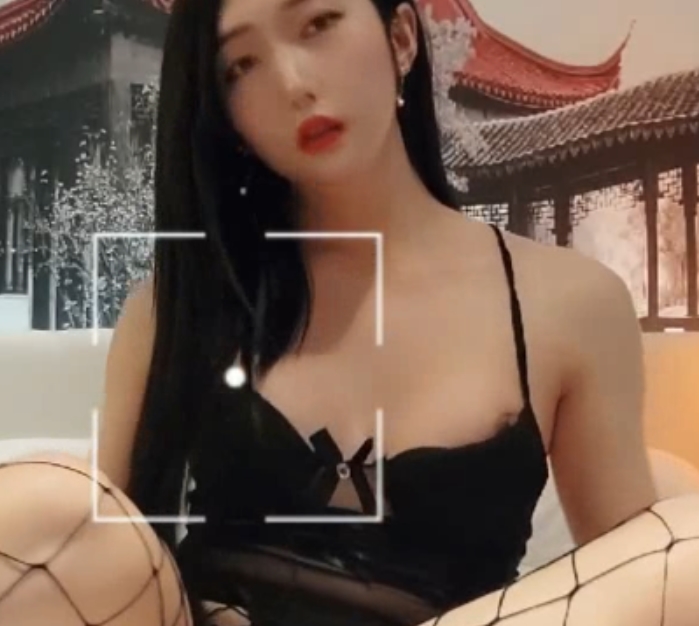 紫苑魅力30v15g合集：伪娘TS风采尽显，百度ed2k等你收藏