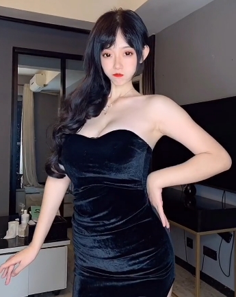 顶流主播小李老师抖球舞高能镜头精华合集，车灯美女粉丝福利！