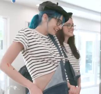 天蓝色头发小姐姐的互动艺术作品，41分钟视频展现调皮可爱