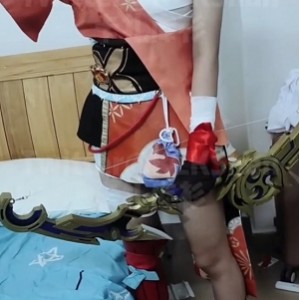 《COS足精彩足球视频：卡扎库杉10v19.1g，丰富资源与热情》