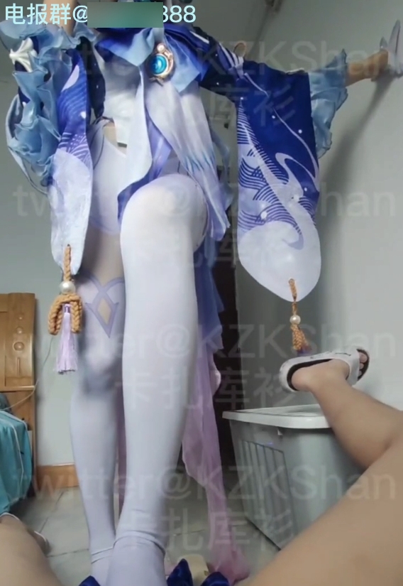 《COS足精彩足球视频：卡扎库杉10v19.1g，丰富资源与热情》