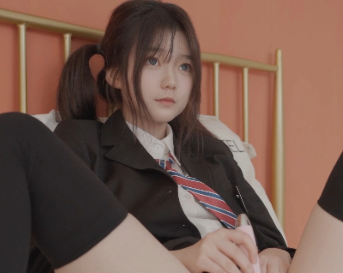 紧急企划小恩定制展示视频合集10套8V，新增3套，文件大小57.1g，收藏999，百度ED2K下载！