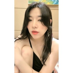 大罩杯美腿主播艺术小雅最新合集58V10.2G，精彩直播收藏