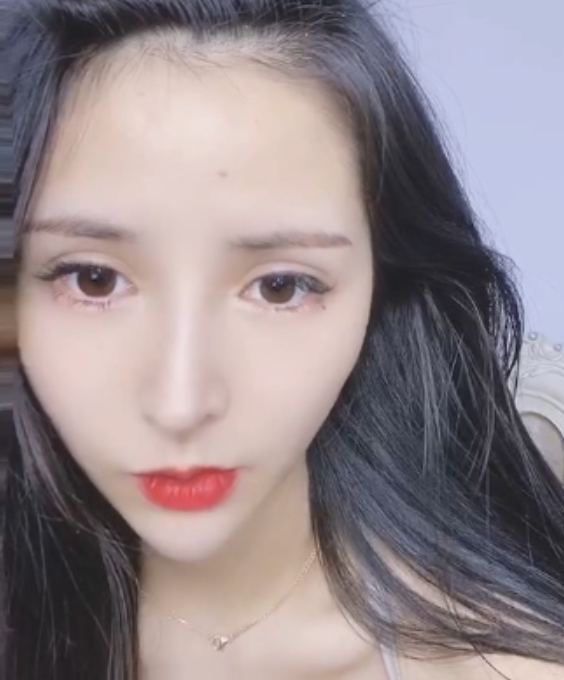 颜值巅峰半糖主播哒咩/保安安微信福利25部598M百度云