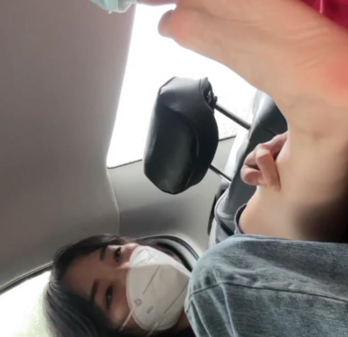 驾校舔脚女学员系列最新合集3V2.04G，练车期间满足教练欲望