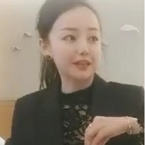 探花系列MP4气质车模优质身材特写最新合集1V317MB，兼职魅力展现