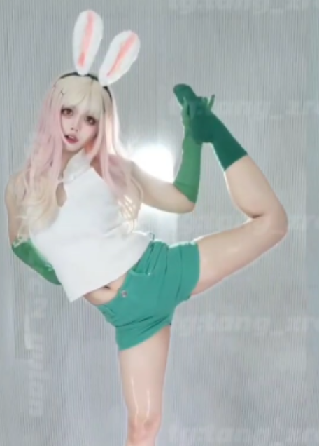 网红抖音AI热舞合集33V170M，定制视频群欢迎加入