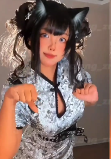 网红抖音AI热舞合集33V170M，定制视频群欢迎加入