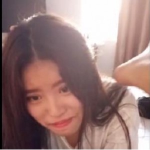 独龙短视频珍稀合集最新自拍50V3.4G，回忆与花样并存