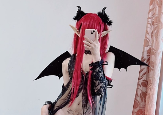 [转载搬运]COSPLAY/带视频/大合集[酒玖whimpercat]伪娘酒玖whimpercat合集[11套+7.5G][百度盘]