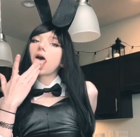 外国百度盘伪娘femboylunluns剪辑合集1V447M，自吸自产自销释放