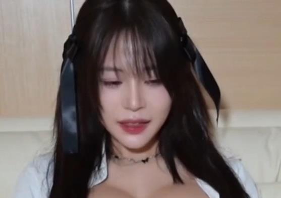 微胖自拍Myfans最新合集1V1.2G，包含道具秀与真人秀，43分钟精彩内容