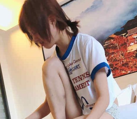 羞涩私拍希妹最新合集1VXXG，纯真小妹妹