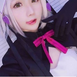 美少女《你的小秋秋》最新合集1V未提供，甜美可爱