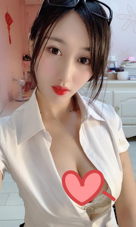 斗鱼小小玉酱御姐定制视频68部30G太撩人了