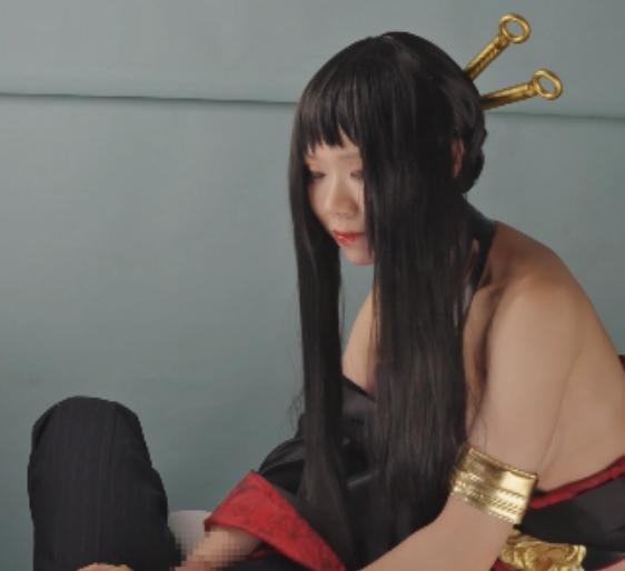 大罩杯草莓羽衣COS服装62部34G流鼻血