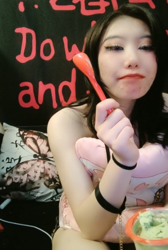 镜宝黑丝热舞147G大合集抖臀超诱人