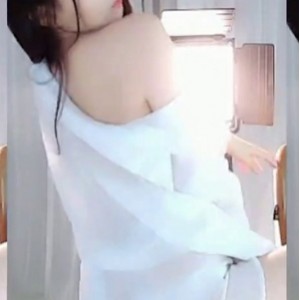 蛋宝宝虎牙深夜定制8V展示1G宅男大礼包