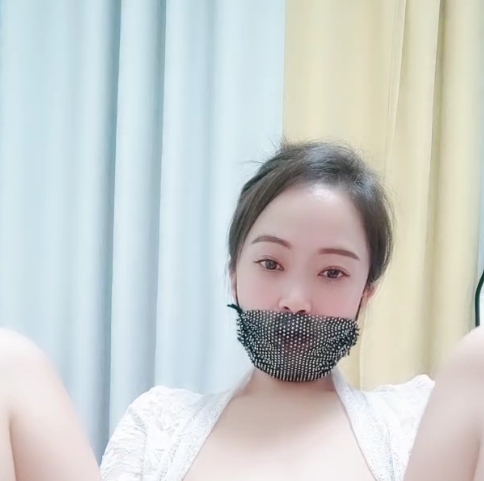 推特莉莉性感熟女丝袜秘集30部56.7G汁水横流