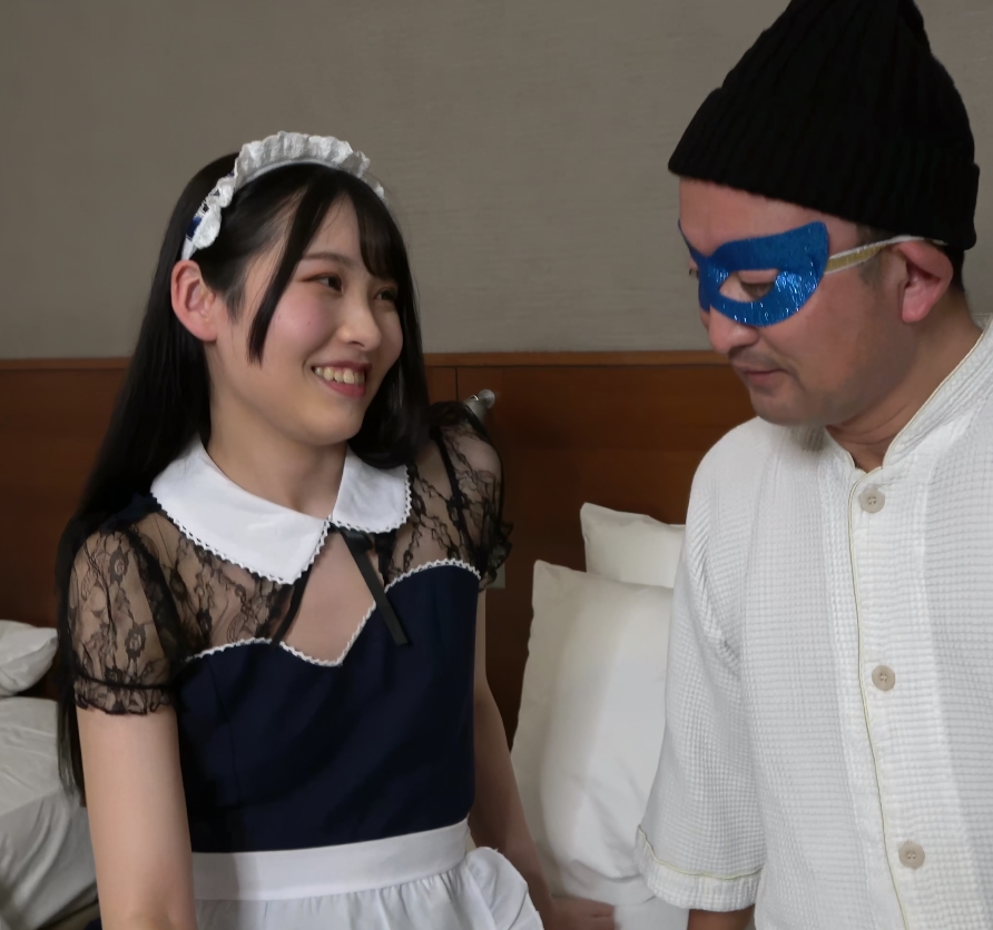 澪酱FC2猫眼学生服34v原档134.9g甜度超标