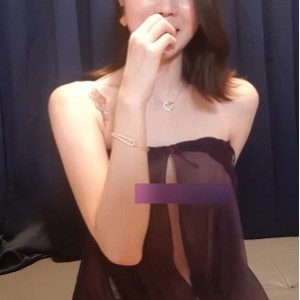 B站gkdlzz47主播湿身皮衣私播38部12.6G紧身皮衣勒出深沟水汽蒸腾魔鬼视角珍藏