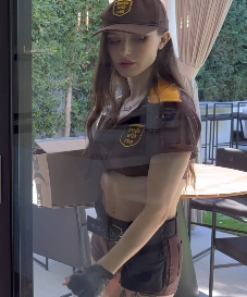 百度盘留学生反差婊lucymochi女同互动合集3部5.23G，双重压缩需本地解压