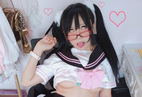 妹子姬YOYO某推合集57部46.3G童颜大罩杯珍藏版