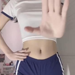 抖音奶熊72部L舞合集36G藏不住了